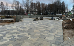 В Верхнекамском районе благоустройство набережной продолжается без выходных