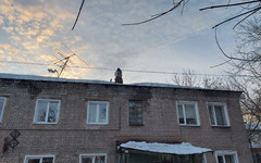 В доме на Московской из-за снега просела крыша и затопило часть квартир