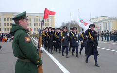 День Победы на Театральной площади объединил 7 тысяч кировчан
