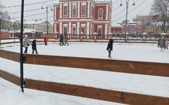 На Спасской площади закрыли каток