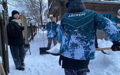 Студенческие отряды помогают районам Кировской области справиться со снегом