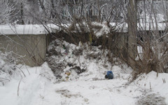 В Кировской области вход в опасный недострой завалили снегом