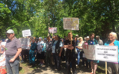 Жители Вахрушей снова вышли на митинг против полигона ТБО в Осинцах