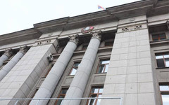 У здания областного правительства прошёл одиночный пикет против пенсионной реформы