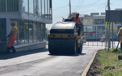 В Кирове идёт масштабное асфальтирование тротуаров