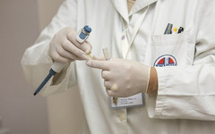 Медики, заразившиеся коронавирусом, получат страховые выплаты