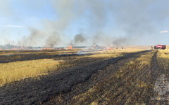 В Нолинском районе загорелся комбайн
