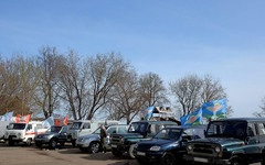 Кировским бойцам в зону СВО отправили 14 автомобилей