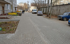 В 13 дворах Кирова ещё не закончили работы по благоустройству