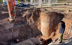 На месте обвала грунта на Дзержинского установили железный саркофаг