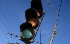 Сегодня в Кирове выключат два светофора