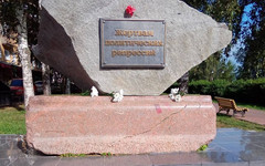 В день открытия памятника Дзержинскому в Кирове почтили память жертв красного террора