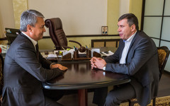 Рахим Азимов и Владимир Климов обсудили вопросы реализации проекта «Золотая шайба»