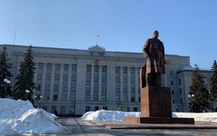 В Кирове могут запретить катание на самокатах и велосипедах у памятников