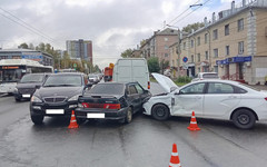 На Воровского столкнулись пять автомобилей