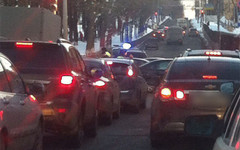 Прямо сейчас из-за массового ДТП в центре Кирова затруднено движение (ВИДЕО)