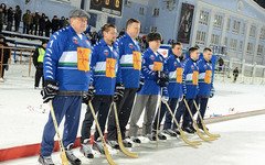Игорь Васильев вышел на лёд вместе с «Родиной»