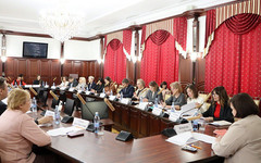 Кировские школьники начнут изучать семьеведение