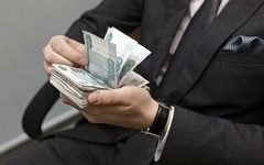 Кировстат огласил размеры зарплат местных чиновников