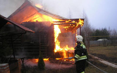 Вчера в Кировской области полностью сгорела баня