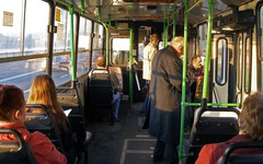 Кировские автоинспекторы провели ликбез для пассажиров общественного транспорта