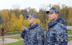 В кировском кафе пьяный посетитель разбил витрину со спиртным