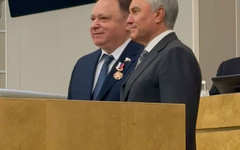 Олег Валенчук получил высшую награду парламента