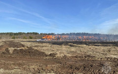 В Кировской области дети развели костёр и сожгли склад с рулонами сена