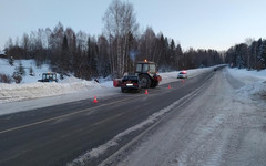 В Сунском районе трактор и «семёрка» не поделили дорогу