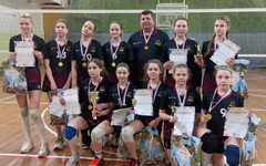 Кировские волейболистки одержали семь побед на межрегиональном турнире