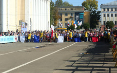 Во время «Кросса Нации» в Кирове чуть не задавили одного из бегунов (ВИДЕО)