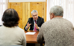 Депутат Азимов обсудил в Омутнинске благоустройство