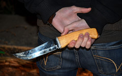 В Кировской области мужчина воткнул нож в спину своего собутыльника