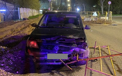 В Кирове пьяный водитель врезался в ограждение