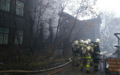 В МЧС назвали вероятные причины пожара в домах на улице Орловской