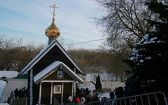 «Прихожу из-за веры и здоровье укрепить»: как в Кирове проходят крещенские купания