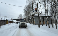 В Кирове четыре бригады ежедневно восстанавливают уличное освещение по заявкам