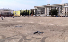 В Кирове ремонтируют Театральную площадь