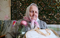 Котельничанка Людмила Губанкова отметила 90-летний юбилей