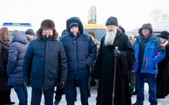 Соколов и Слуцкий проводили гуманитарный конвой в зону СВО