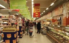 В Кирове посчитали, в каких магазинах самая дешёвая и самая дорогая потребительская корзина