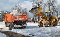 В 2017 году на вывоз снега в Кирове потратили более 64 миллионов рублей
