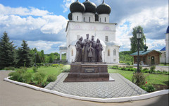 В Вятской епархии заявили, что мэрия не способна найти достойное место для памятника царской семье