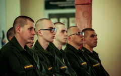 Военком Москвы планирует определять место жительства призывников по видеокамерам