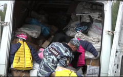 В Кирове задержали мужчин, перевозивших контрафактную одежду (ФОТО+ВИДЕО)
