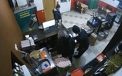 В Кирове суд отправил жителя Крыма в колонию строгого режима за ограбление бара