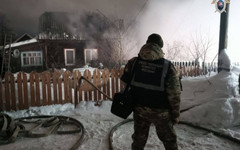 В Омутнинском районе ищут причину пожара, в котором погибла женщина