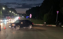 В Кирове водитель Renault насмерть сбила мотоциклиста