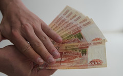 Прокуратура поможет вернуть кировчанке 440 тысяч, украденные мошенниками