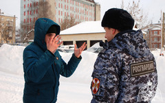 В Кирове задержали подозреваемых в хищении музыкальной колонки из магазина